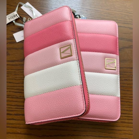 Victoria’s Secret Wallet - Picture 5 of 5